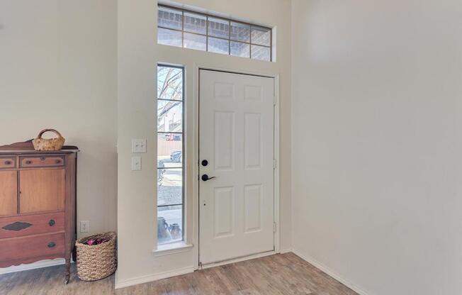 1369 TREE TOP DR