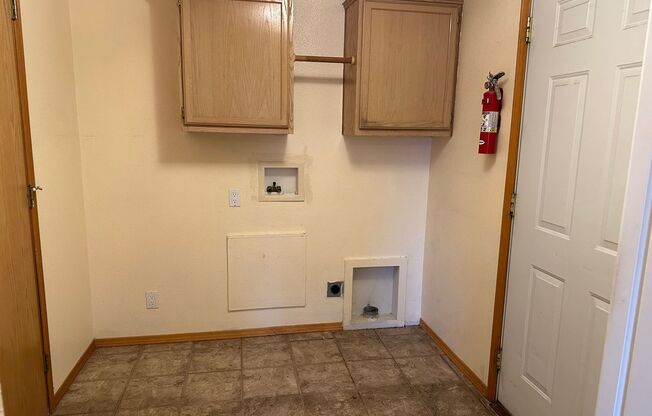 2 beds, 2 baths, $1,900