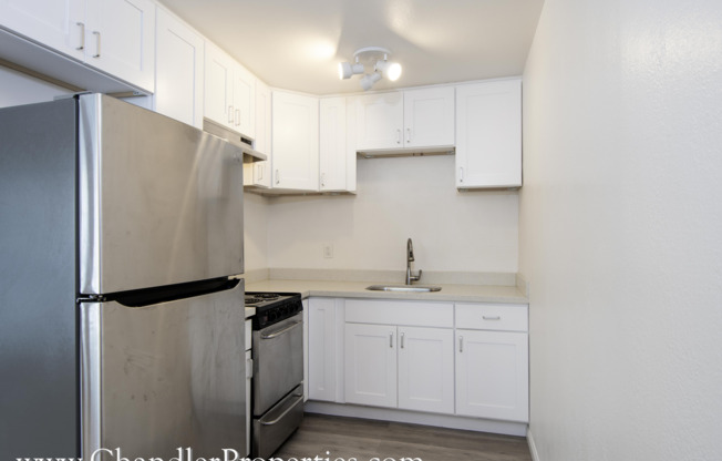 525 Cole Street Apt