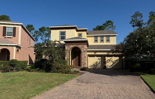 5 Bedroom 4 Bathroom Family Home at Windstone in Windermere!