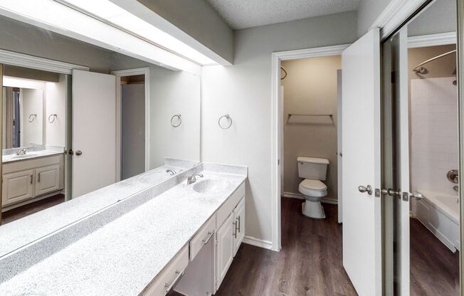 1 bed, 1 bath, 825 sqft, $834