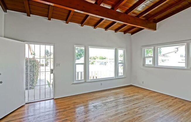 NEWLY REDUCED! 3 bedroom Home in Excellent Torrance Neighborhood!
