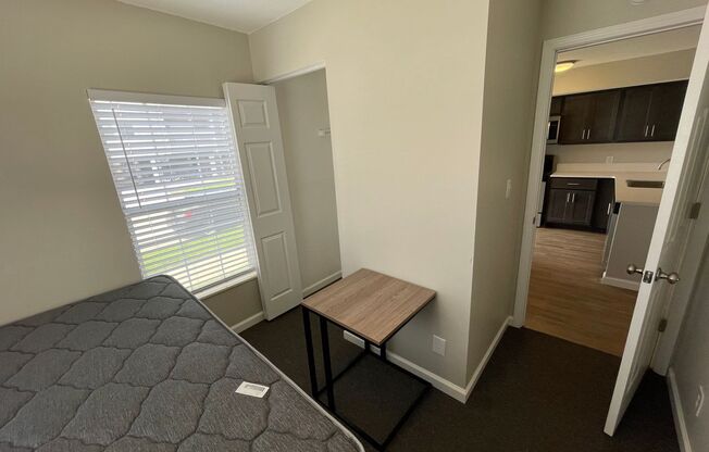 2 beds, 1 bath, 551 sqft, $1,215