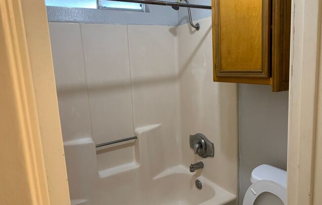 3 beds, 2 baths, $1,495