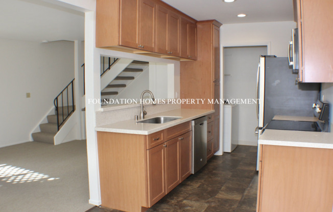 2 beds, 1 bath, $2,950