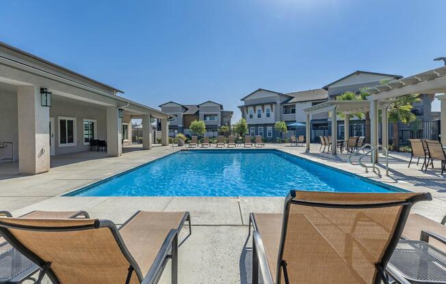 Avalon - Apartments in Fresno, CA