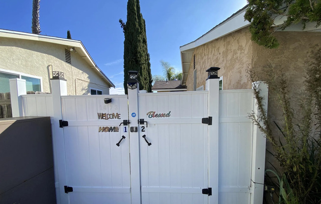 1473 LA CORTA CIR