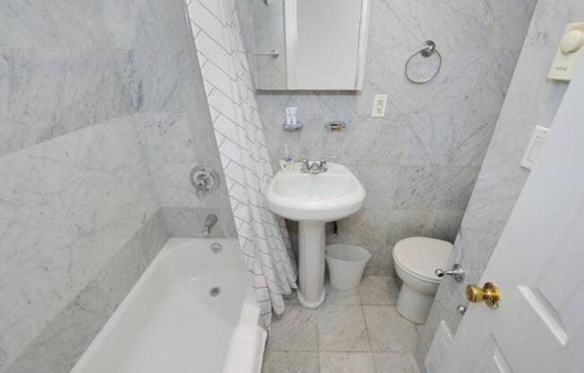 1 bed, 1 bath, $2,800