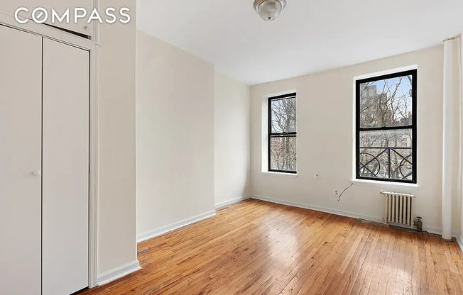 107 E 2 ST