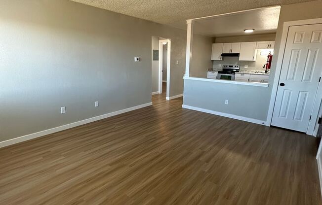 2 beds, 1 bath, $1,050, Unit 301