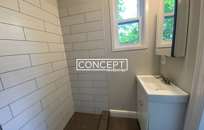 11 PLEASANT ST