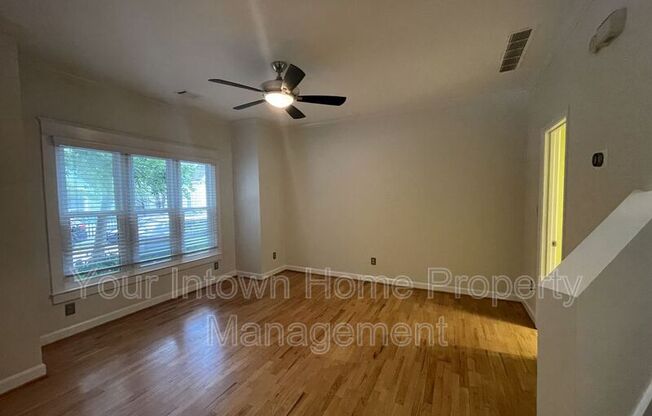 2 beds, 2.5 baths, 1,292 sqft, $2,700