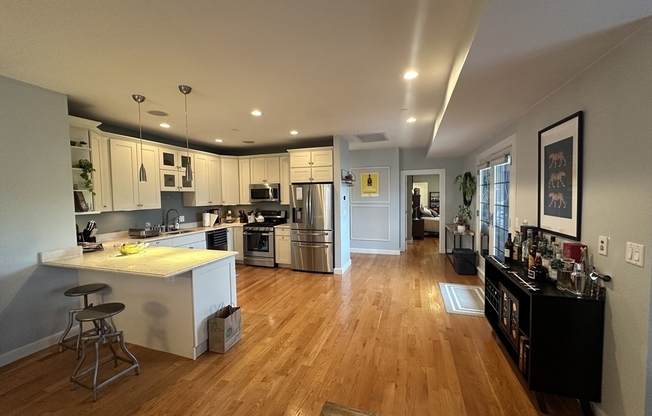 345 W BROADWAY ST