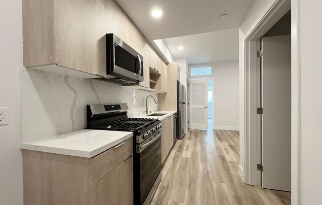 1 bed, 1 bath, 493 sqft, $2,095, Unit 214