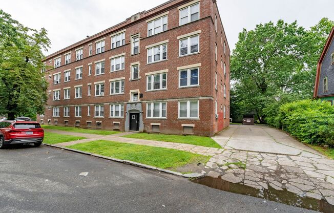 205 Belmont Ave / 10 Marengo Park