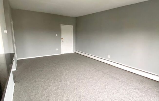 1 bed, 1 bath, 700 sqft, $1,350, Unit B310