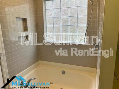 3 beds, 2.5 baths, 1,910 sqft, $2,100