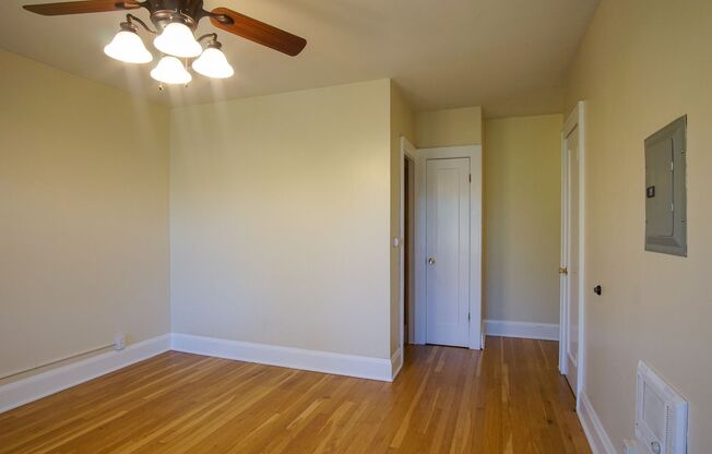 Top Floor Studio with Hardwood Floors and Big, Bright Windows!