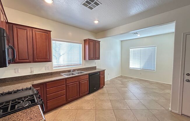 Quiet Home inside Aliante 55+ Retirement Community!