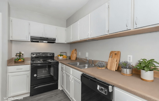 Ravenwood Apartments