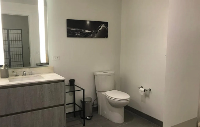EPIC REA: 2 Bed/ 2 Bath Luxury Waterfront Living
