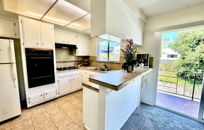 850 Eucalyptus Ave, Vista CA 92084
