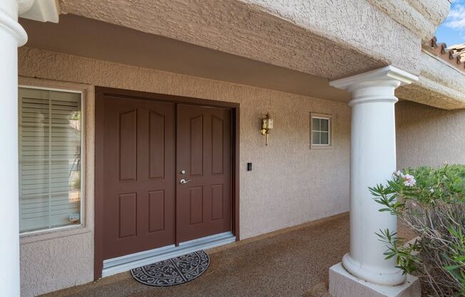 Gorgeous 2 Bed 2 Bath Single Story home in 55+ Sun City Summerlin. Lots of community amenities.