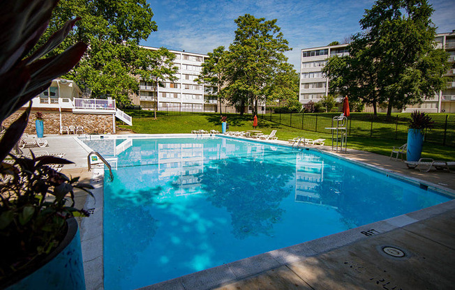 Heritage Park Apartments Pool 5