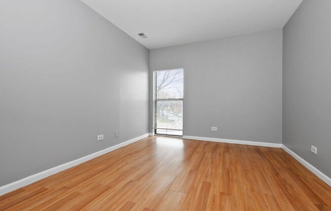 2 beds, 1 bath, 750 sqft, $1,695, Unit 3121-204