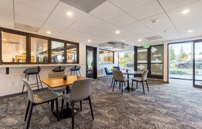 The Blend - Wi-Fi Coffee Lounge