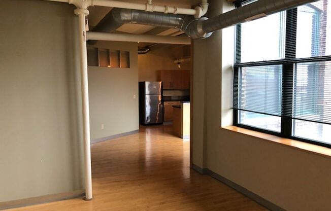 2 beds, 1 bath, 1,054 sqft, $1,825, Unit 202