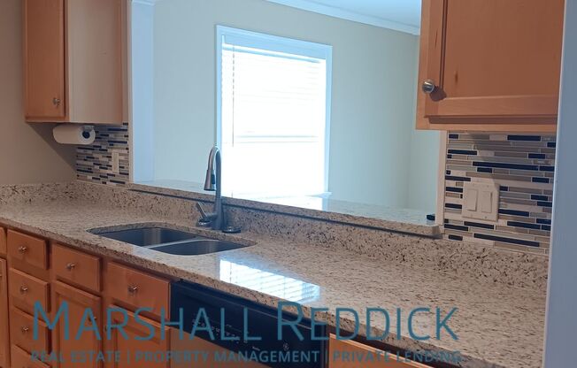 2 beds, 1 bath, $1,695, Unit Unit D-8