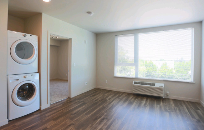 1 bed, 1 bath, 567 sqft, $1,800, Unit 01-220