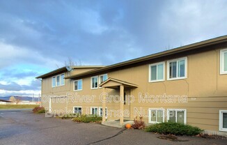 909 PATTEE CRK DR E
