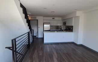 1 bed, 1.5 baths, 850 sqft, $2,800, Unit 3