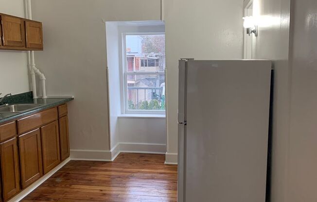 1 bed, 1 bath, $745