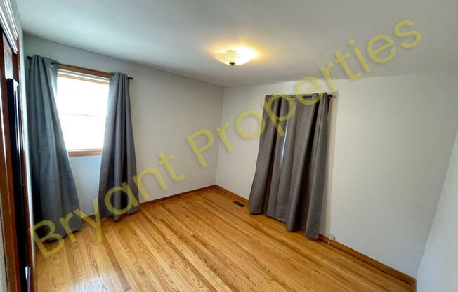 3 beds, 1 bath, $1,700