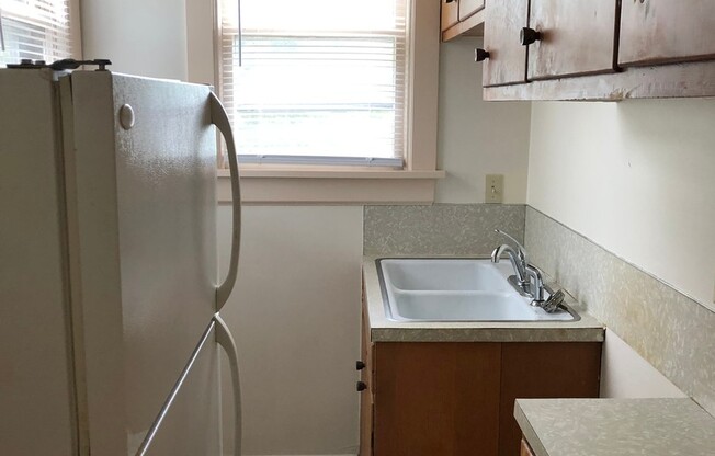 1 bed, 1 bath, $700, Unit 1505 Up