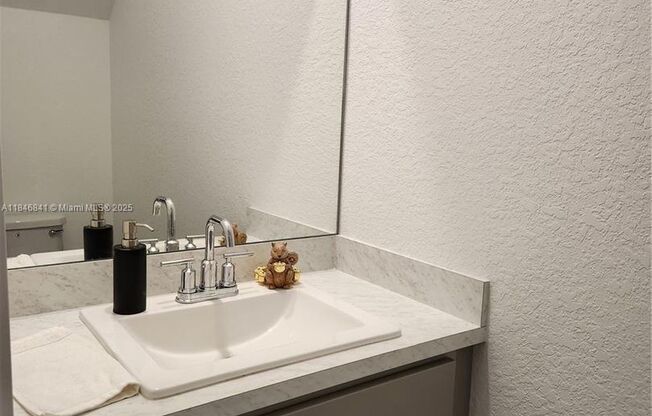 880 NW 3RD WAY #880 POMPANO BEACH, FL 33060