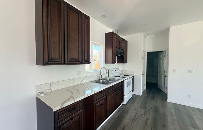2377 Del Rosa Ave
