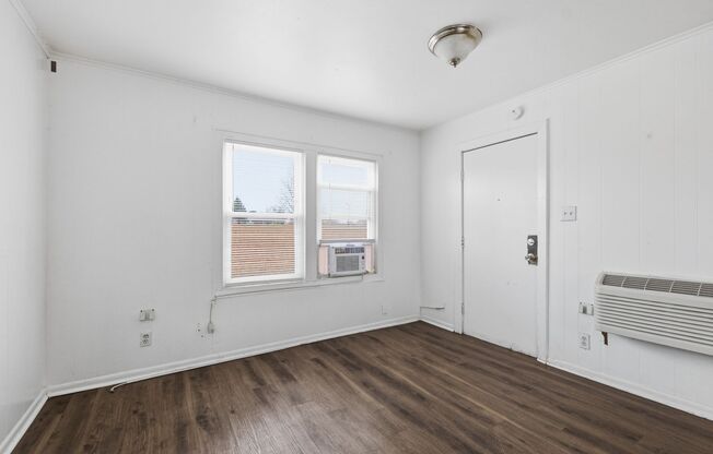 2 beds, 1 bath, 650 sqft, $950, Unit 1015 N Scott Avenue #7