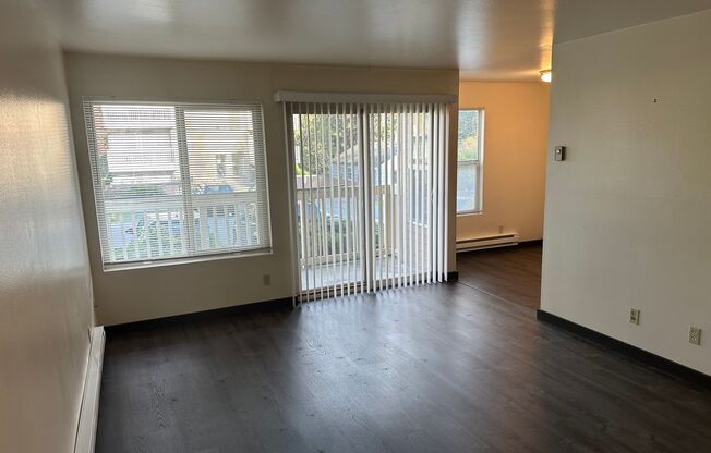 1 bed, 1 bath, 680 sqft, $1,495, Unit CL-201