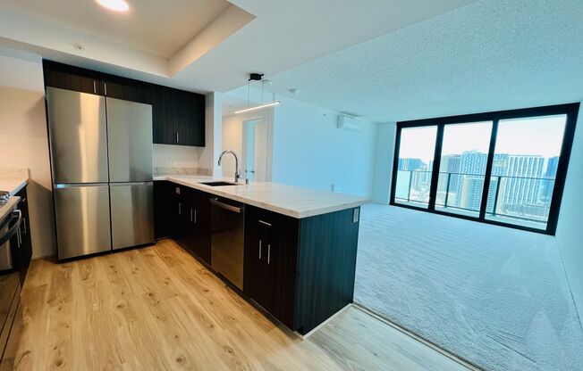 BRAND NEW BUILDING IN KAKAAKO! ILILANI,AVAILABLE NOW!