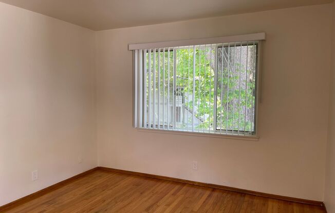 2121 15 ST