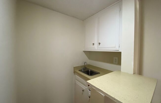 1 bed, 1 bath, 904 sqft, $2,195, Unit 112