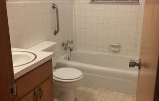 2 beds, 1 bath, $1,095