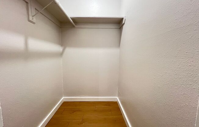 1 bed, 1 bath, 700 sqft, $1,200, Unit OCR-113