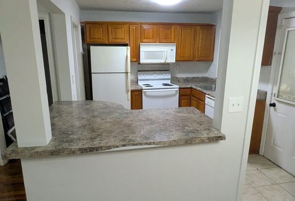 2068 E Lilac Ln - Cozy 3 Bedroom Home with Huge Backyard in Decatur, GA
