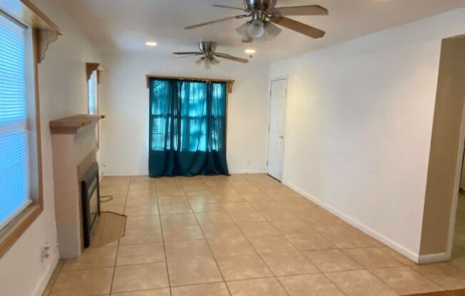 3 beds, 1 bath, $1,500