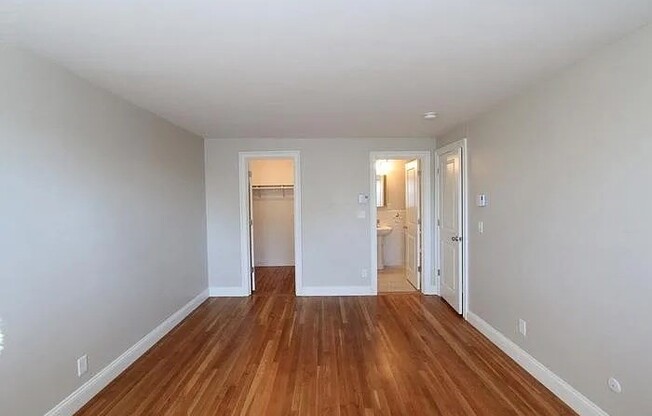 3 beds, 2 baths, 1,123 sqft, $3,500, Unit 39